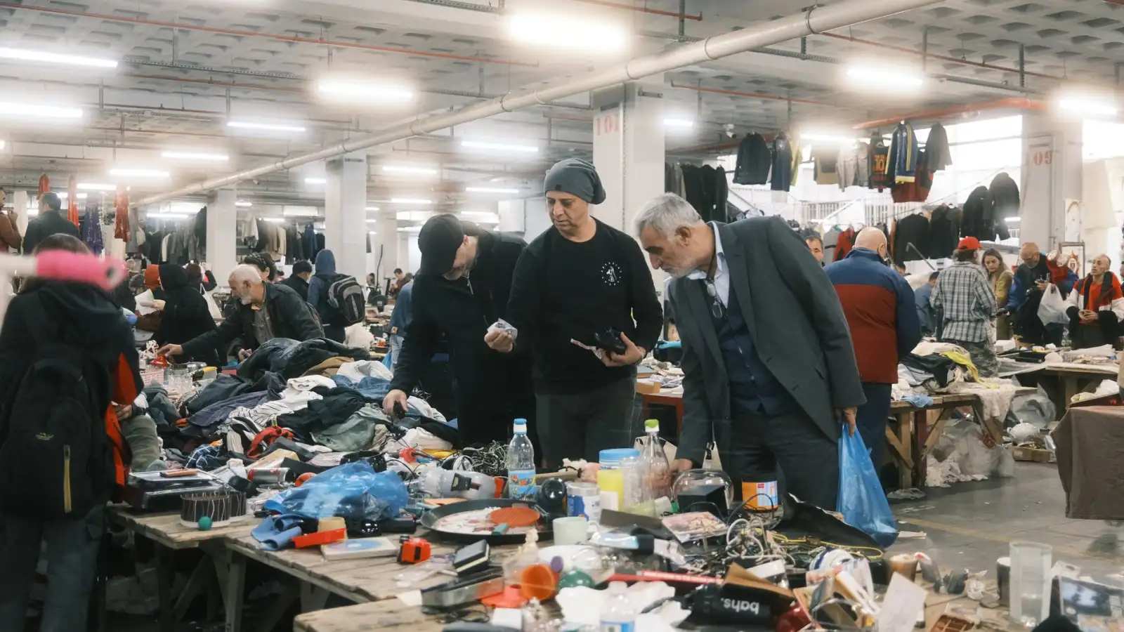 滕州市敏陶阅服装店：多品类休闲服饰的面料选择与工艺适配分析